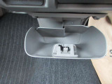 様々な箇所に収納に便利なBOXが付いて便利です