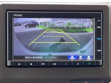 バックモニター付きで、車庫入れやバック時の後方確認をしっかりサポート。モニターに映し出される映像で死角も確認しやすく、狭い場所での駐車や後退時の操作をより安心して行えます。