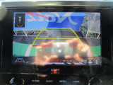 バックカメラ付きです。車庫入れがラクになります。