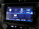 CD、DVD、Bluetooth、AM、FM、スマートフォン接続ができます。