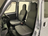 清潔で広々した座席です。ぜひ、現車を見て体感してみてください。