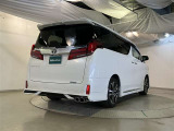 走りにこだわりながら収納力も持ち合わせたお車です。荷物を載せて軽快なドライブを楽しめますよ♪