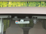 【スズキ セーフティサポート】走行中に前方の車両等を認識し、衝突しそうな時は警報とブレーキで衝突回避と被害軽減をアシスト。より安全にドライブをお楽しみいただけます。