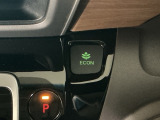 ★ECONスイッチ★ エコドライブを加速しよう!スイッチをONにすると、運転の仕方によるロスを抑え込み燃費をよくするようクルマが頑張ります(*^ー^*)燃費向上にチャレンジ♪