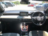【インパネ全体】手が届きやすく、どなたでも運転しやすいです。シンプルで使いやすい設計になっています!