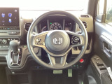 【Honda SENSING】いつもの道で、高速道路などで、安心・快適な運転を支援します。先進の安全運転機能システム搭載。
