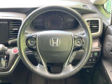 【純正革巻きステアリング】上質な革を使用することで、手にしっかり馴染みとても運転しやすいハンドルです♪