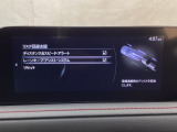 ハンドル操作をアシストすることにより車線からの逸脱回避を支援します。