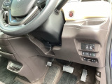 便利なETCや横滑りを防止するVSAのスイッチ等は運転席の右側、手の届きやすい位置にあります。