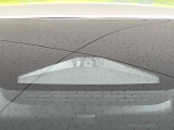 【トヨタセーフティセンス】走行中に前方の車両等を認識し、衝突しそうな時は警報とブレーキで衝突回避と被害軽減をアシスト。より安全にドライブをお楽しみいただけます。