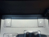 気になるお車がありましたら右の電話番号から直接お店にお問い合わせください。支払方法から車両情報、状態までなんでもご説明させて頂きます。スタッフ一同ご連絡お待ちしております。