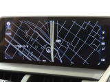 メーカー装着のナビを装備しております。