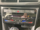 ●パークアシスト機能●画面に表示される指示に合わせてアクセルとブレーキを踏むだけでハンドル操作なしに駐車が可能です。縦列駐車も対応で駐車が苦手な方にも安心してドライブをお楽しみいただけます。