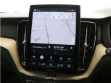 Googleのアプリとサービスがビルトインされ、スマホと同じように車両を直感的に操作できます。Googleマップが統合されており、リアルタイムの交通情報、音声操作によってより早く目的地に到着できます。