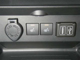 【シートヒーター搭載】シートを温めてくれる暖房機器です!長時間座っていると負担が掛かりやすい背中や腰、または冬場の寒い日に冷えやすい脚部に快適なぬくもりを♪