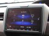 ナビゲーションは純正9インチメモリーナビ(VXM-207VFNi)を装着しております。AM、FM、CD、DVD再生、Bluetooth、音楽録音再生、フルセグTVがご使用いただけます。