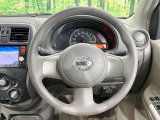 インテリアに合わせたデザインのステアリングは、運転される方のことも考え、運転しやすい形状、大きさです。是非一度、実際に触ってお確かめください。
