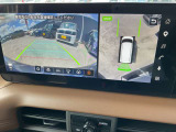 アラウンドビューモニターは、4個のカメラで真上から車を見たようにモニターで確認ができる日産の自慢の装備です。是非実際の車で体感してみてください。