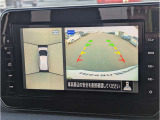 全周囲モニター付いています。駐車の時にどこまで行けるかな?とかちゃんと白線の中に収まってるかな?を解消してくれます