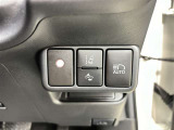 オートマチックハイビームとは、先行車や対向車のライトを認識し、ハイビームとロービームを自動で切り替える機能です。夜道の視界を確保します。詳細は販売店スタッフまでおたずねください。