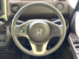 【純正革巻きステアリング】上質な革を使用することで、手にしっかり馴染みとても運転しやすいハンドルです♪