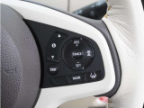 ◆アダプティブクルーズコントロール◆予め設定した車速内でクルマが自動的に加減速。前走車との適切な車間距離を維持しながら追従走行します。【LKAS】車線維持支援システムでステアリング操作を支援。