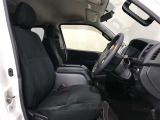 見通しのよいすっきりとした視界で、誰でも運転しやすいです。運転のしやすさは疲れにくさにも繋がりますよ♪