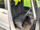 運転席シート廻りは使用感も少なく、良好な状態となっています。前オーナー様が丁寧に使っていたことがよくわかりますね。