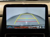 バックガイドモニターで、後方を確認しながら安心して駐車することができます。運転初心者も熟練者も必須の機能ですよ!