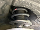 お車を安心してお乗りいただく為には、足回りの定期点検が欠かせません。サービスサポート(有償保証)では無料点検もご提供しており、安心のカーライフをお過ごしいただけるサポート体制が整っています。