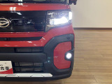 LEDヘッドライト・フォグランプを装備しています☆明るいヘッドライトとフォグランプで暗い夜のドライブも安心ですよ☆