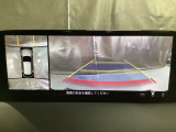 360度モニターは、4つのカメラによる前後左右・俯瞰映像でドライバーからは見えない領域の危険認知をサポートします!全周囲の死角を減らし、狭い駐車場や幅寄せ、T字路の進入などの運転の安心感を高めますッ!