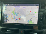カーナビが装備されており、目的地までのルート案内や渋滞情報の確認がスムーズに行えます。