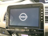 【大画面ナビ】人気の大型10インチナビを装備。存在感のある大画面はインパクト大!ナビ利用時のマップ表示は見やすく、テレビやDVDは臨場感がアップ!いつものドライブがグッと楽しくなります♪