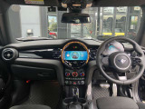 弊社お客様より頂いた下取車やデモカーが在庫の多くを占めています。車の経歴や整備記録が分かり、ご安心してお車をお選び頂ける正規ディーラーならではのラインナップでございます。