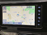 純正ナビを装備。タッチパネル式で使いやすく、お出かけもラクラクです。