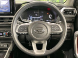 【ステアリングスイッチ】運転中、前方から目線をそらすことなく、オーディオ等の操作が可能な便利機能!安心&快適なドライブを演出してくれます♪