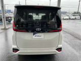 後ろが狭くてもサッと積める。途中で止められる安心のバックドア。後ろの駐車スペースが狭い時に重宝しますよ♪