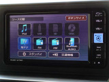 CD・DVD(再生機能)・ブルートゥース等を使用することができます。