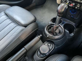 弊社お客様より頂いた下取車やデモカーが在庫の殆どを占めています。車の経歴や整備記録が分かり、ご安心してお車をお選び頂ける正規ディーラーならではのラインナップでございます。