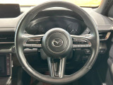 【純正革巻きステアリング】上質な革を使用することで、手にしっかり馴染みとても運転しやすいハンドルです♪