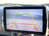 【バックカメラ】駐車時に後方がリアルタイム映像で確認できます。大型商業施設や立体駐車場での駐車時や、夜間のバック時に大活躍!運転スキルに関わらず、今や必須となった装備のひとつです!
