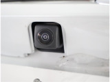 バックカメラが付いているので後方確認が非常にしやすいです。今や運転初心者も熟練者も必須装備!ついていて損はないですね♪