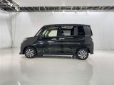 両側パワースライドドア付きだから、狭い駐車スペースなどでの 乗り降りラクラク!小さなお子さまのいるご家庭には嬉しい装備。