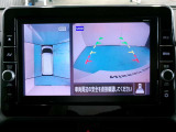 アラウンドモニター 白線や駐車車両をナビ及びルームミラーに表示 駐車している車両との位置関係も一目で分かって安心です