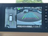 アラウンドビューモニターは、まるで上空から見たような映像で駐車をサポート!苦手な駐車も心強いですね!