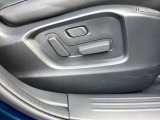 シートメモリー機能を備える10WAYパワーシートを装備!体格や好みに応じたポジションをスムーズに調整できます。