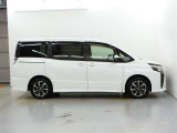 この度は、当社の展示車をご覧いただきまして、誠に有難うございます。自信をもってお勧めできる車となりますので、ごゆっくりご覧頂きたいと思います。
