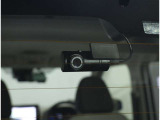 リヤ用ドライブレコーダー装備!これがあれば、相手方が危険運転をしてきた場合などでも客観的に証明でき、事故や事件の直接的な証拠の確保にも生り得ます。