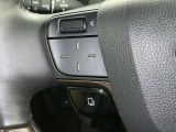 ステアリングスイッチ装備!運転しながら手元でオーディオの操作などができます。